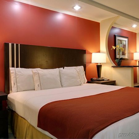 Americas Best Value Inn Angleton Bilik gambar