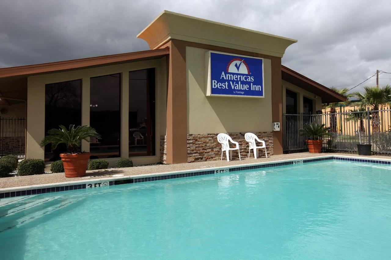 Americas Best Value Inn Angleton Kemudahan gambar